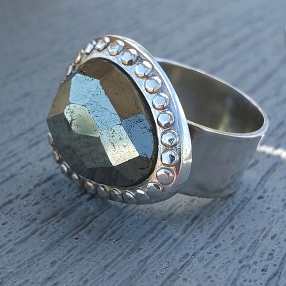 SILPADA Gorgeous Pyrite and Sterling Silver Ring - Picture 1 of 4